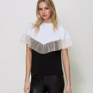 T-shirt bicolore con balza in tulle