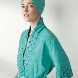 Accappatoio con ricamo