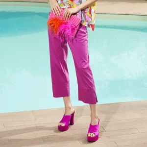 Pantalone con spacchi