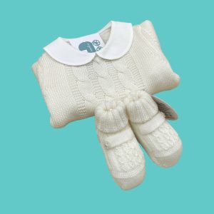 tutina e scarpe in lana