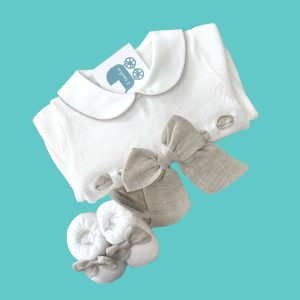 tutina e scarpe in filo di cotone