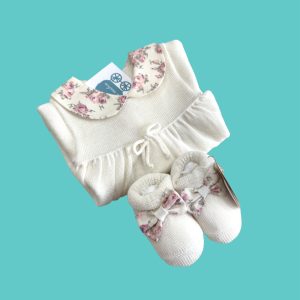completino e scarpe in filo di cotone