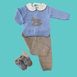 Completino e scarpe in lana