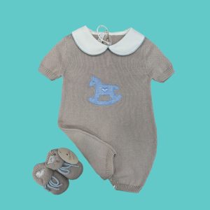 tutina e scarpe in filo di cotone