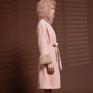 Accappatoio con cappuccio piumette